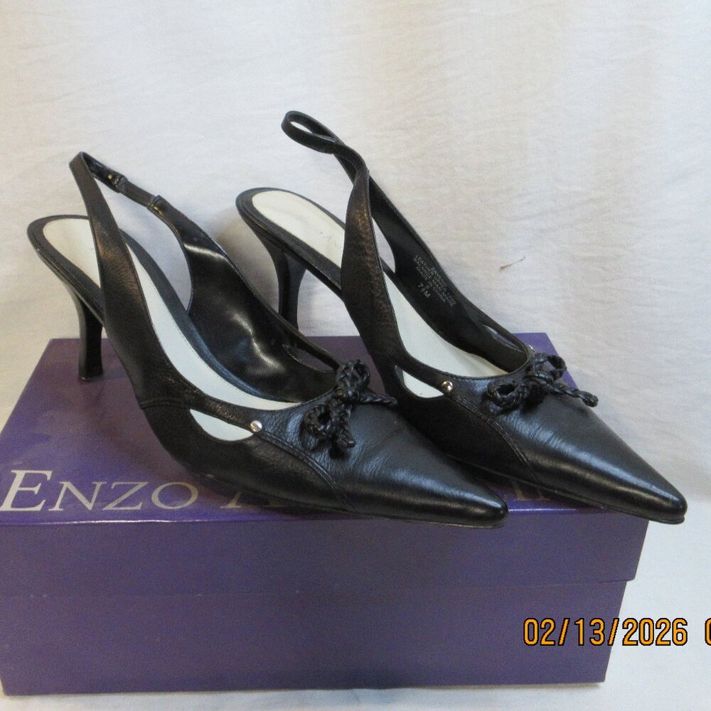 ENZO ANGIOLINI ~ BLACK LEATHER STRAP BACK HEELS WITH A BOW ON FRONT~ADORABLE
